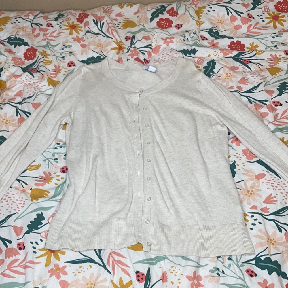 Old navy cardigan